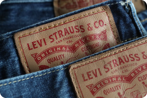 Levi&rsquo;s 501: Історія джинсів, які змінили світ (від шахтарів до рок-зірок). фото